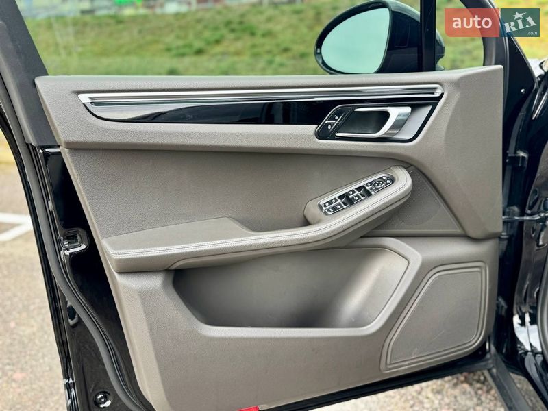 Позашляховик / Кросовер Porsche Macan 2018 в Києві