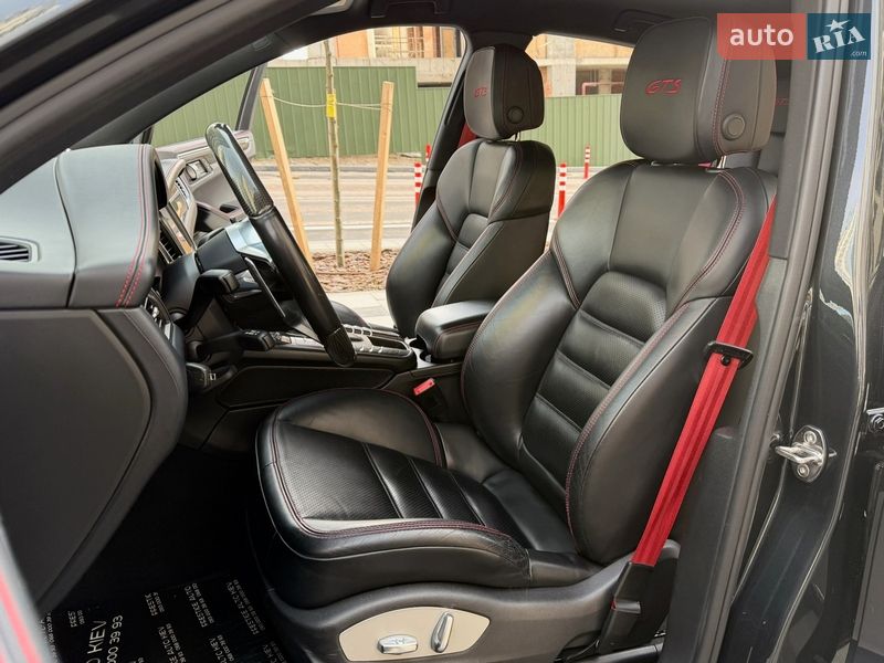 Позашляховик / Кросовер Porsche Macan 2016 в Києві фото 34 Позашляховик / Кросовер Porsche Macan 2016 в Києві