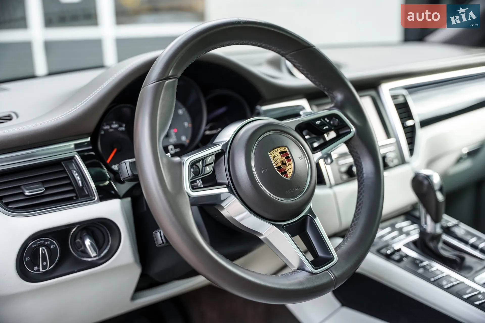 2015 Porsche Macan - мініатюра 18