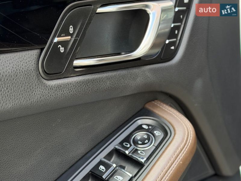 Внедорожник / Кроссовер Porsche Macan 2015 в Черновцах