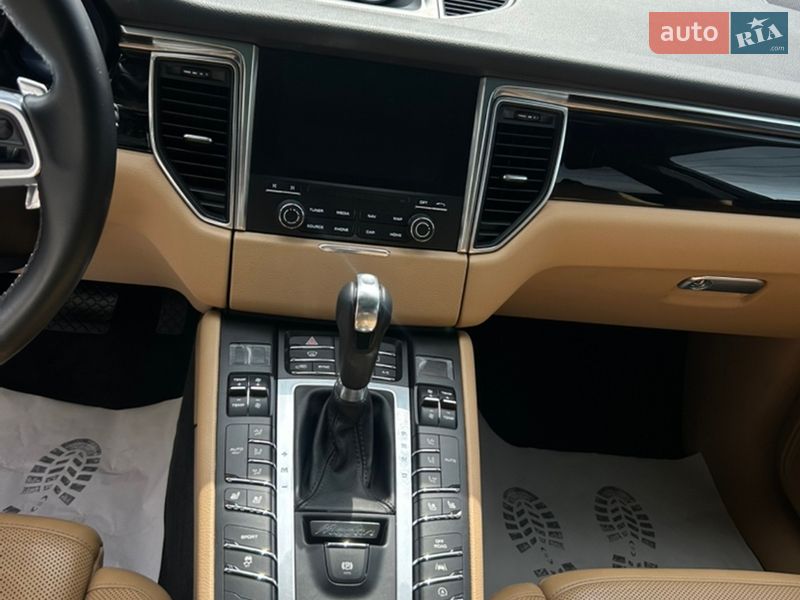 Позашляховик / Кросовер Porsche Macan 2018 в Дніпрі