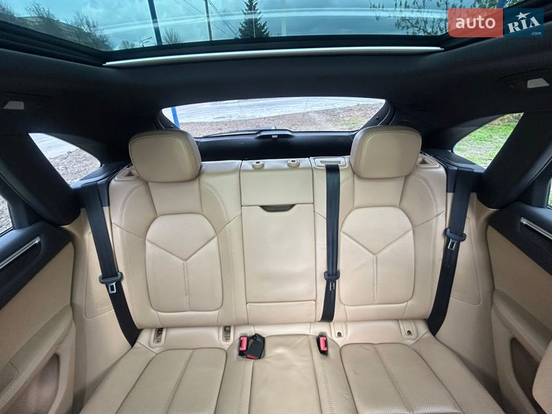 Позашляховик / Кросовер Porsche Macan 2018 в Дніпрі