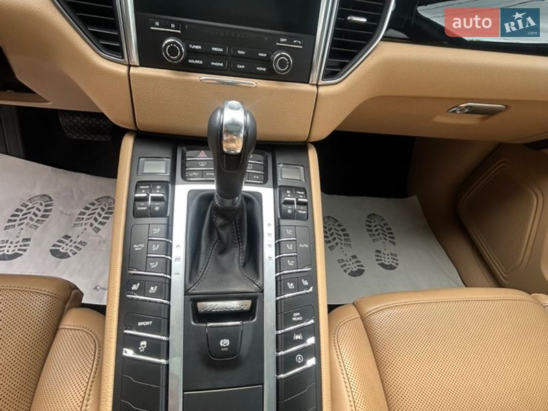 Позашляховик / Кросовер Porsche Macan 2018 в Дніпрі