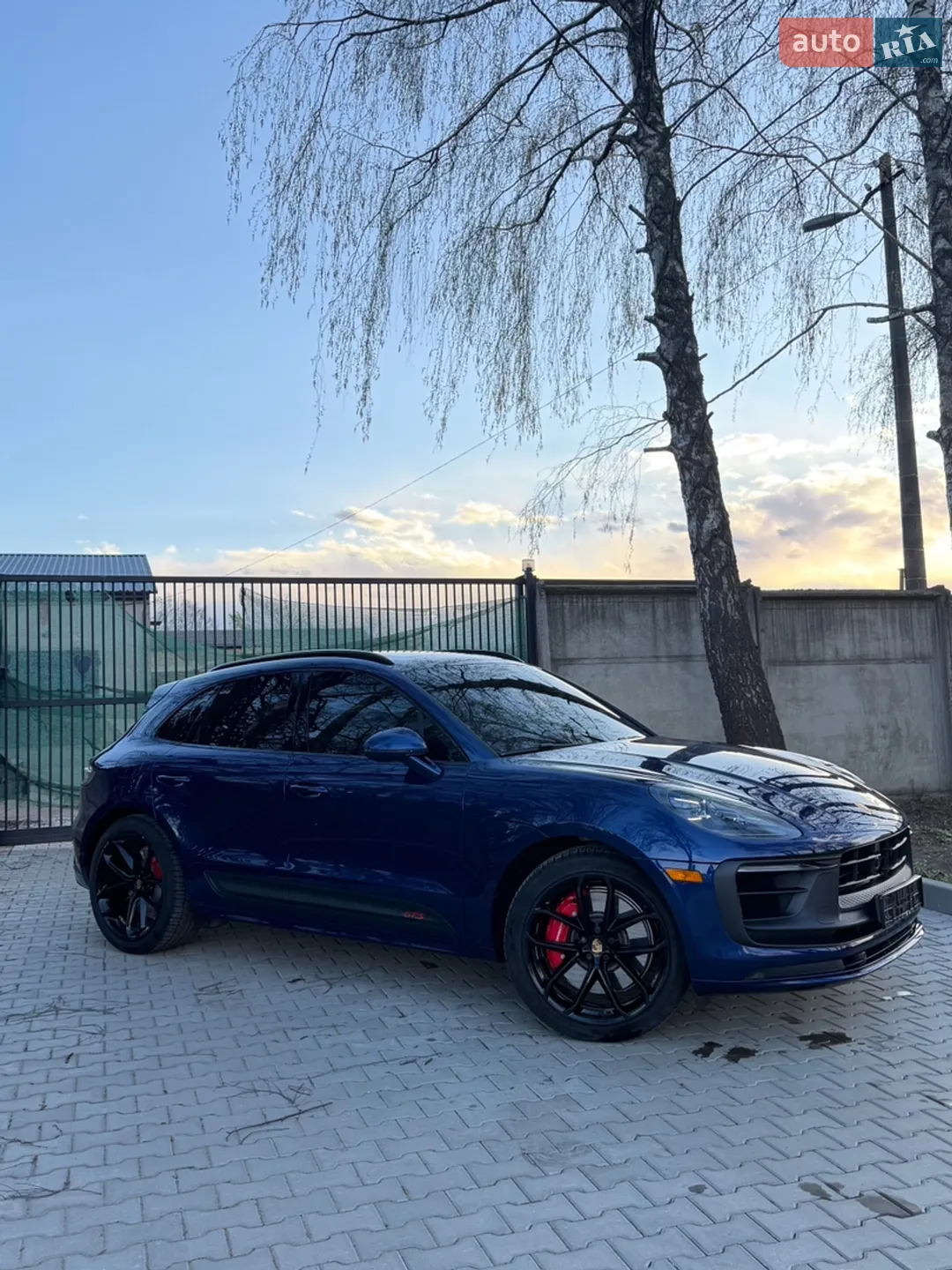2022 Porsche Macan - мініатюра 2