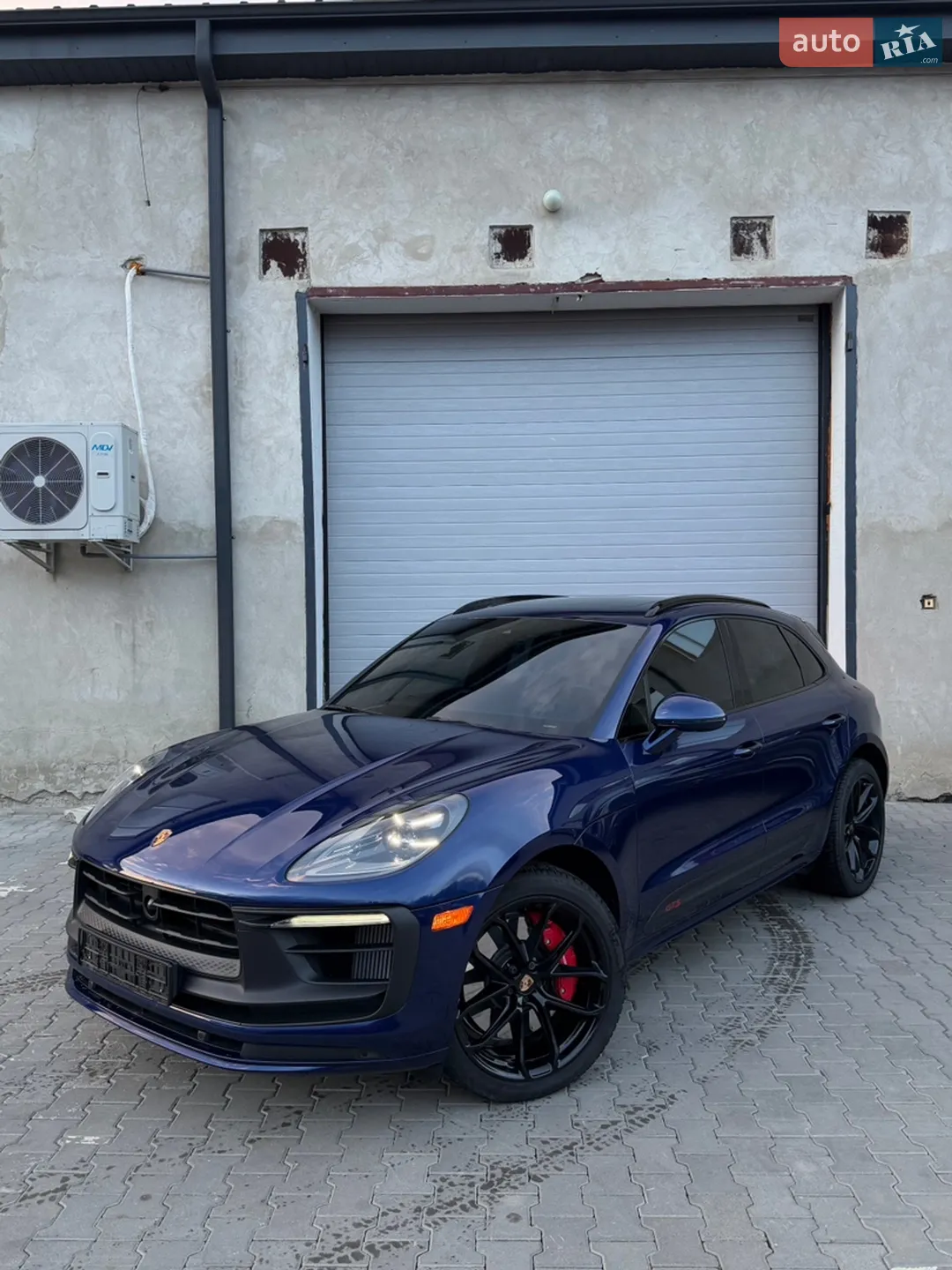 2022 Porsche Macan - мініатюра 3