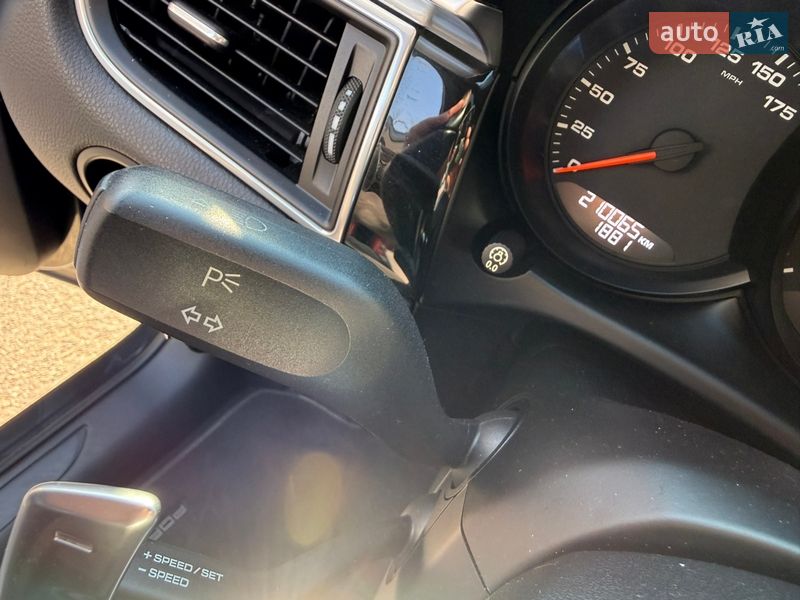 Внедорожник / Кроссовер Porsche Macan 2016 в Кропивницком