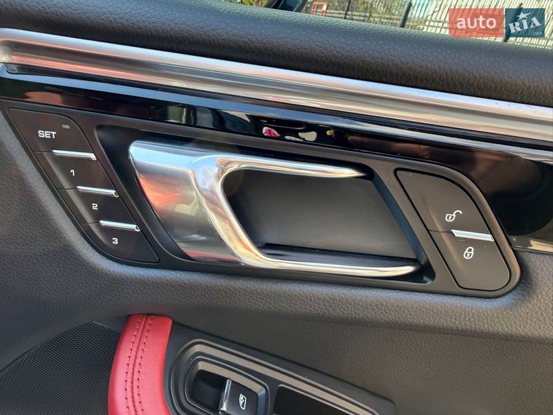 Внедорожник / Кроссовер Porsche Macan 2016 в Кропивницком