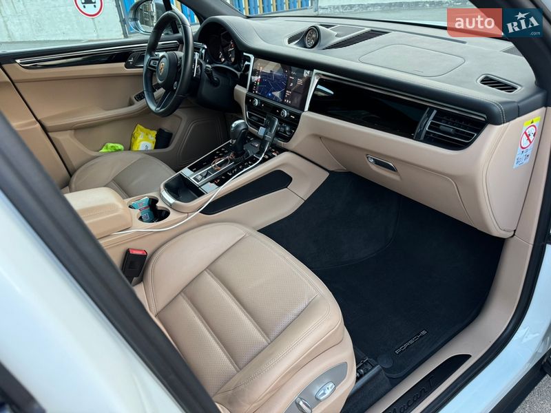 Внедорожник / Кроссовер Porsche Macan 2022 в Киеве