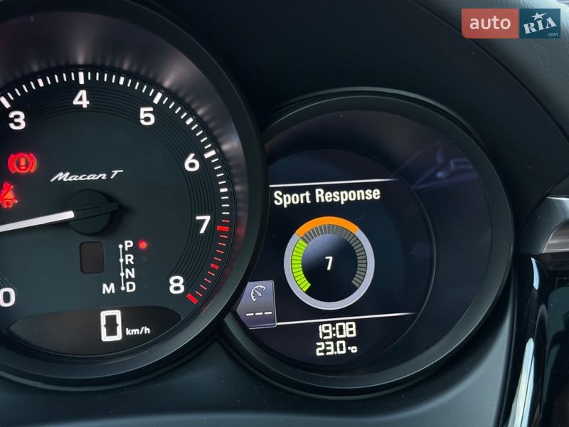 Внедорожник / Кроссовер Porsche Macan 2022 в Киеве