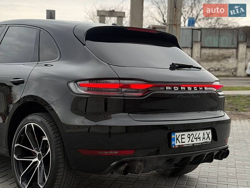 Внедорожник / Кроссовер Porsche Macan 2015 в Запорожье