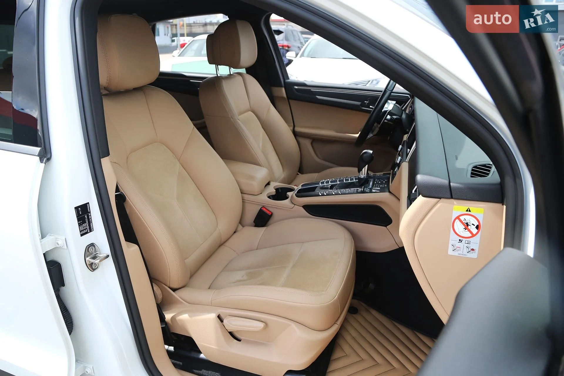 2021 Porsche Macan - мініатюра 12