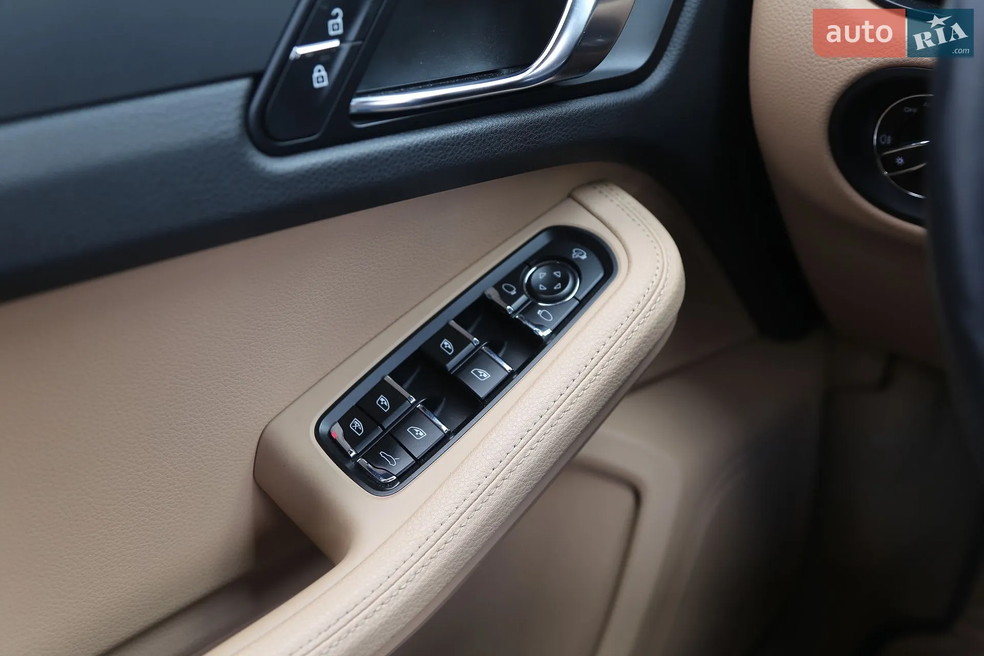 2021 Porsche Macan - мініатюра 27