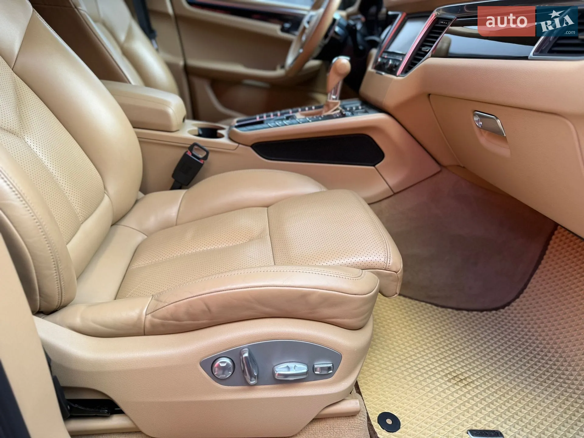 2015 Porsche Macan - мініатюра 14
