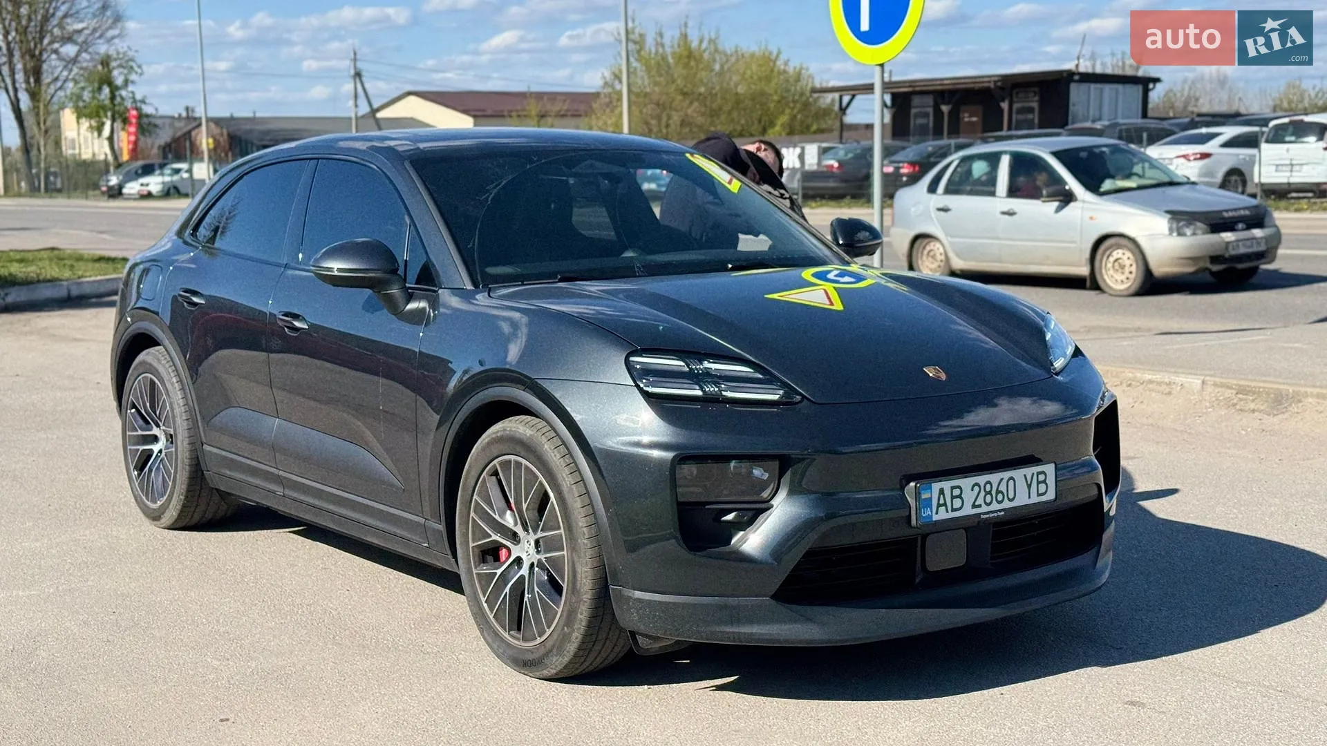 2025 Porsche Macan - мініатюра 2