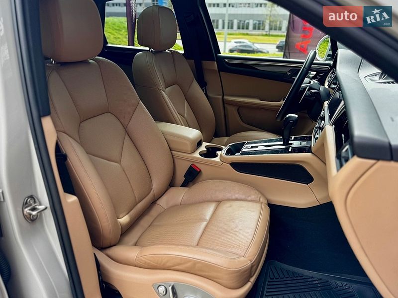Внедорожник / Кроссовер Porsche Macan 2022 в Харькове