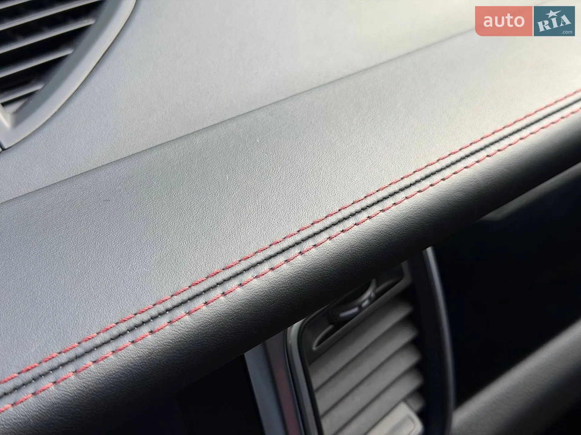 2018 Porsche Macan - мініатюра 41