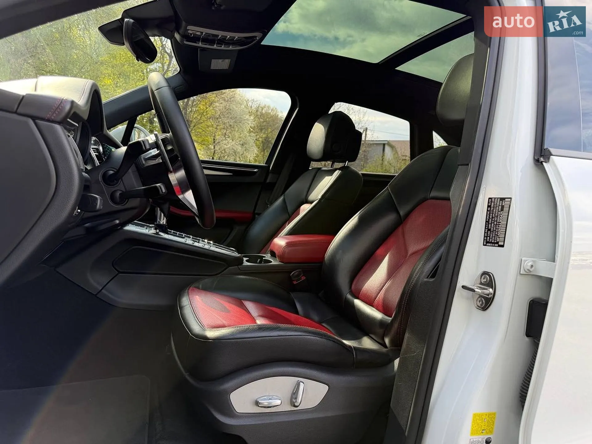 2018 Porsche Macan - мініатюра 3