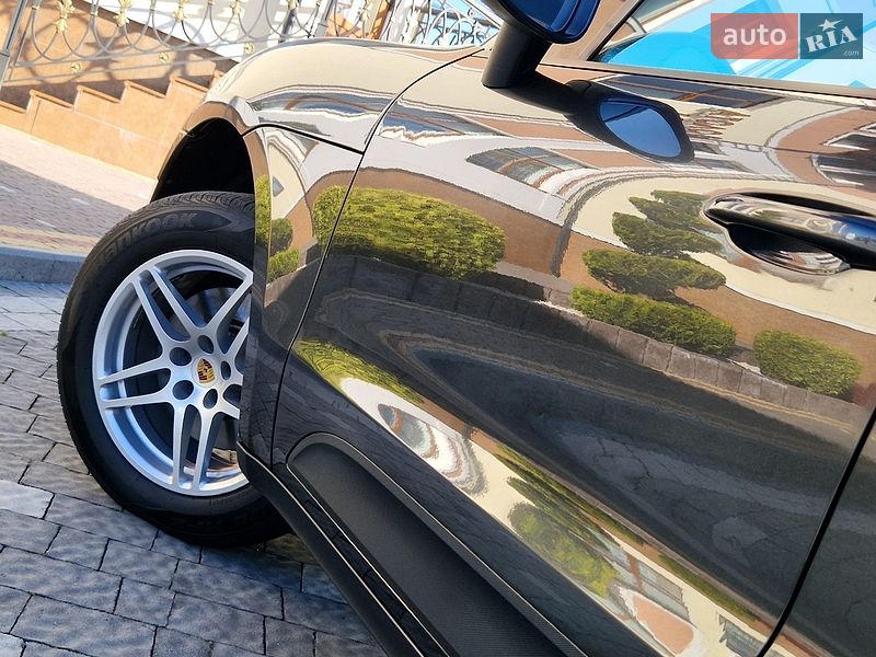Внедорожник / Кроссовер Porsche Macan 2017 в Бориславе