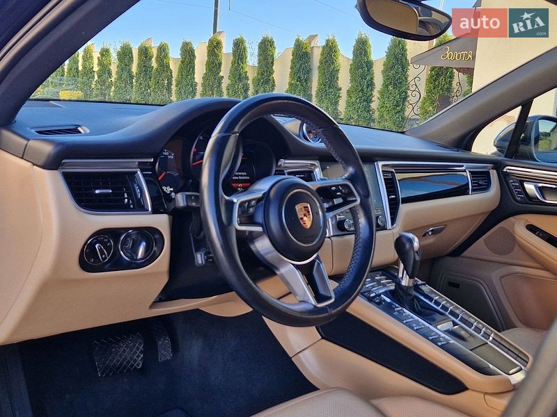 Внедорожник / Кроссовер Porsche Macan 2017 в Бориславе