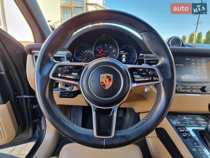 Внедорожник / Кроссовер Porsche Macan 2017 в Бориславе