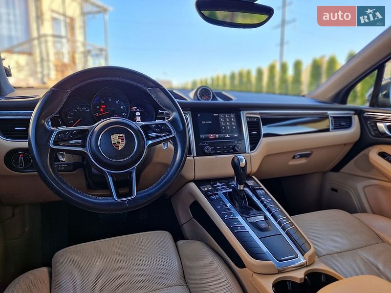 Внедорожник / Кроссовер Porsche Macan 2017 в Бориславе