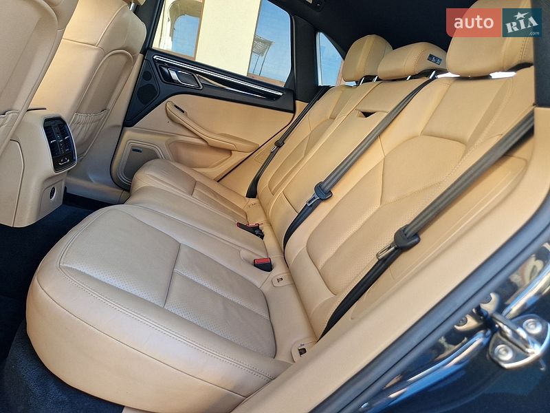 Внедорожник / Кроссовер Porsche Macan 2017 в Бориславе