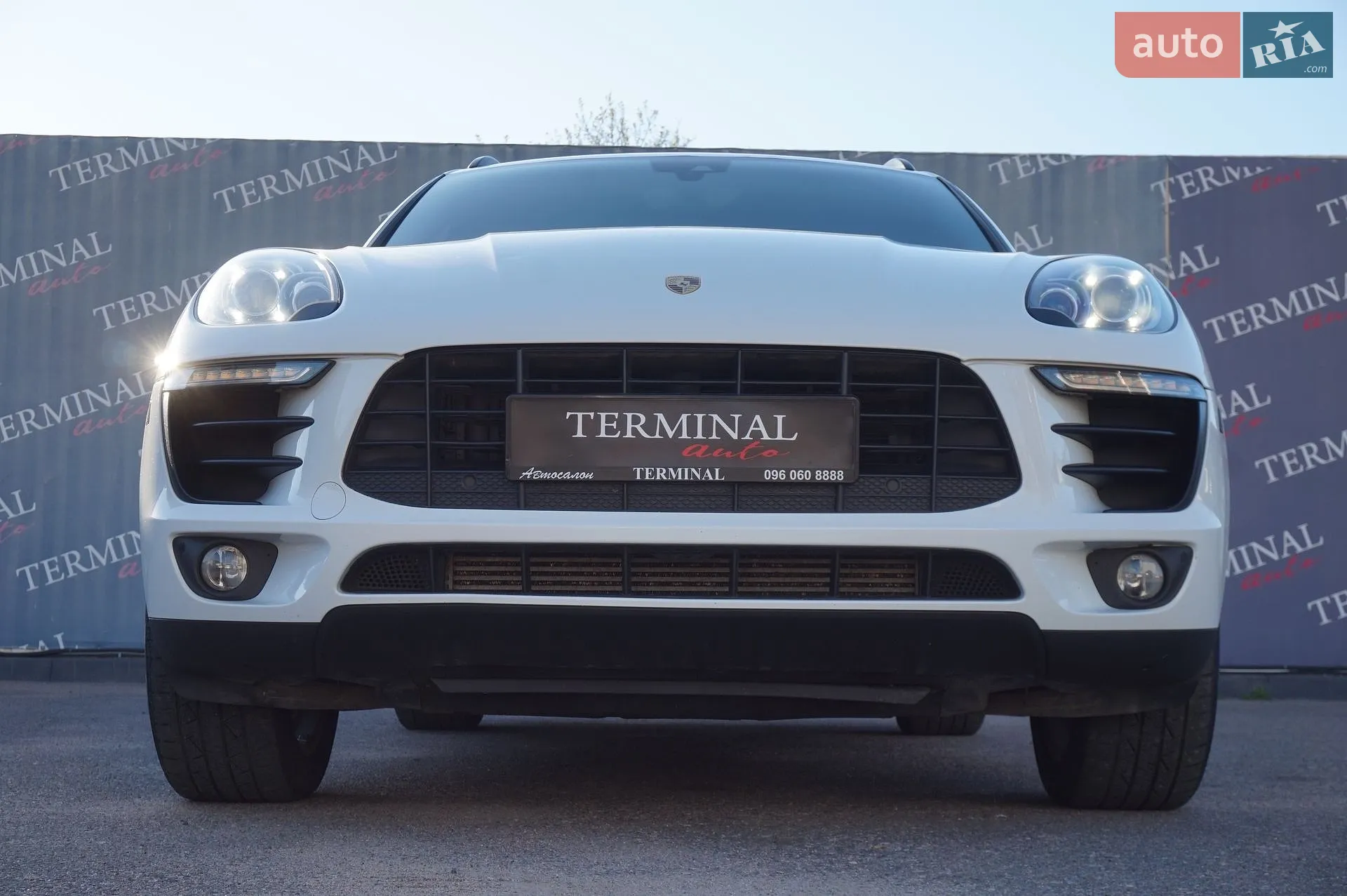 2016 Porsche Macan - мініатюра 11