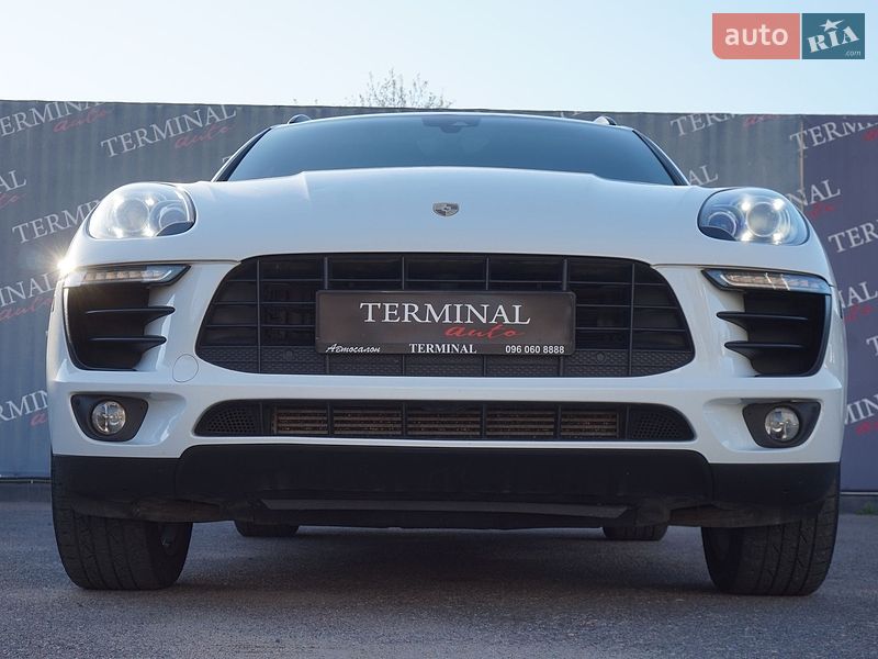 Внедорожник / Кроссовер Porsche Macan 2016 в Одессе