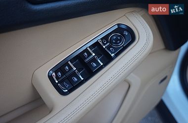 Внедорожник / Кроссовер Porsche Macan 2016 в Одессе