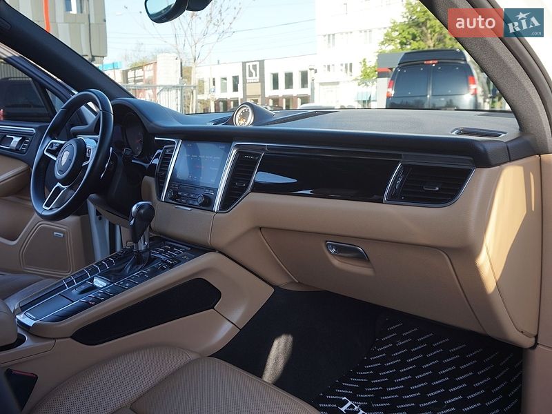 Внедорожник / Кроссовер Porsche Macan 2016 в Одессе