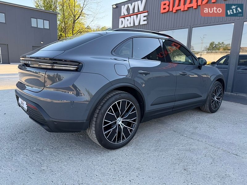 Внедорожник / Кроссовер Porsche Macan 2025 в Киеве