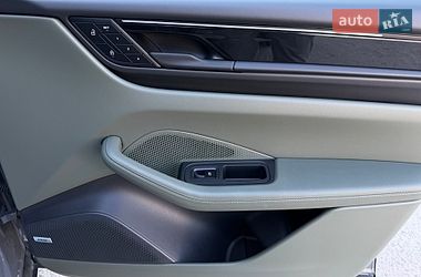 Внедорожник / Кроссовер Porsche Macan 2025 в Киеве