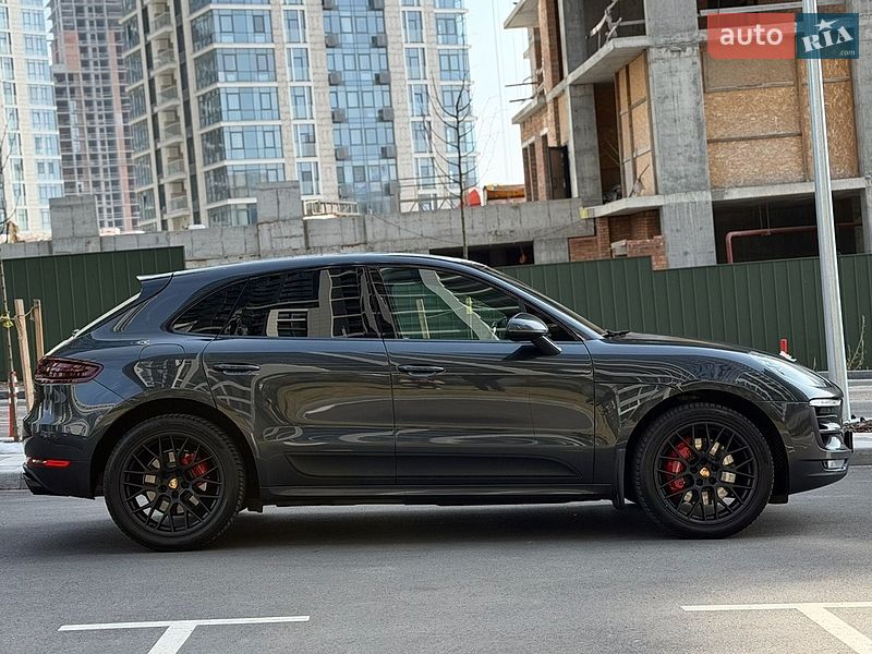 Внедорожник / Кроссовер Porsche Macan 2016 в Киеве