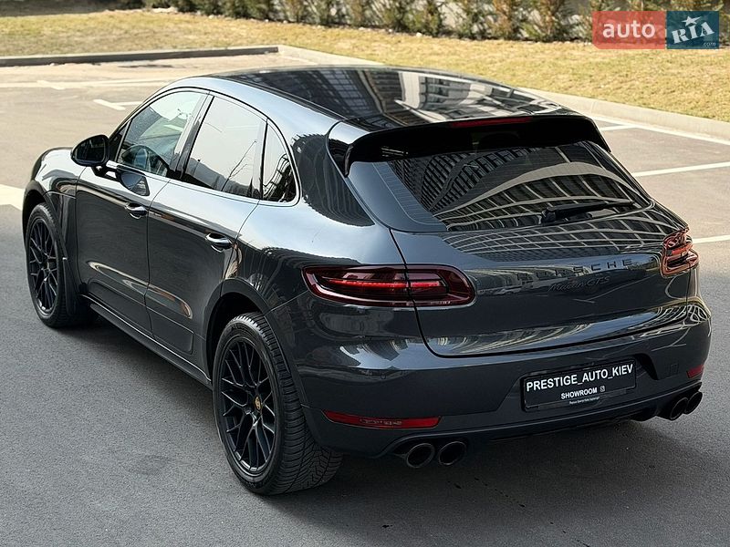 Внедорожник / Кроссовер Porsche Macan 2016 в Киеве
