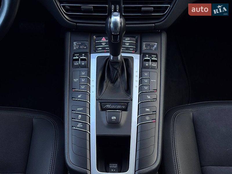 Внедорожник / Кроссовер Porsche Macan 2020 в Киеве