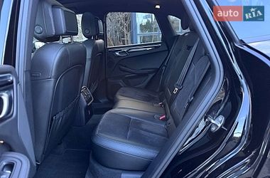 Внедорожник / Кроссовер Porsche Macan 2020 в Киеве
