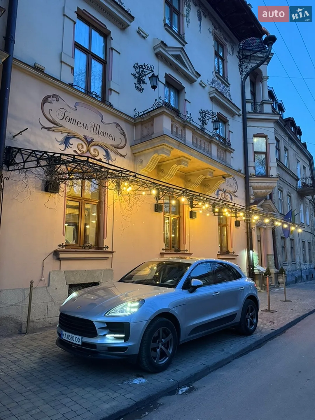 2019 Porsche Macan - мініатюра 2