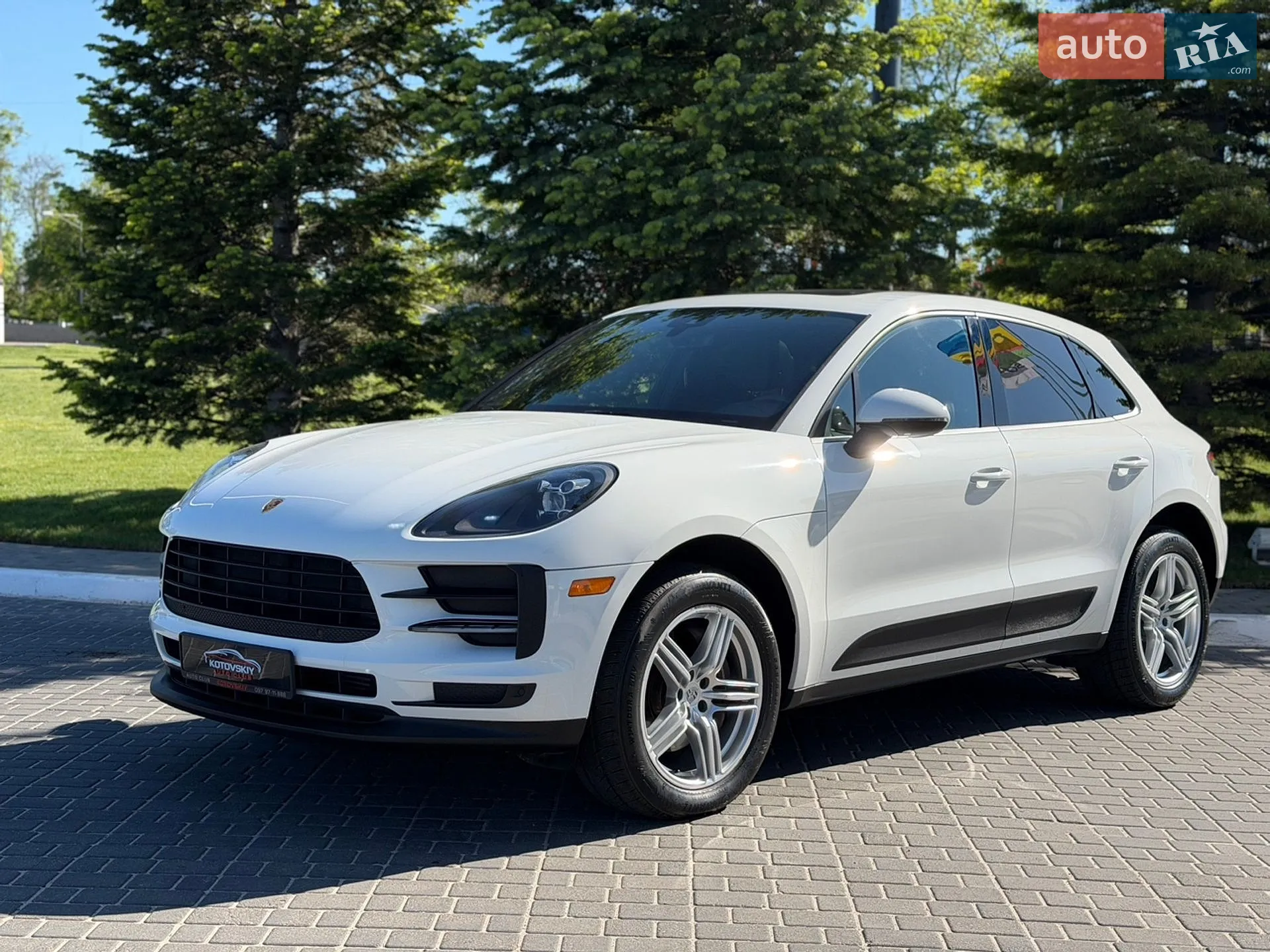 2020 Porsche Macan - мініатюра 2