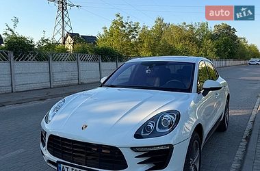 Позашляховик / Кросовер Porsche Macan 2017 в Івано-Франківську