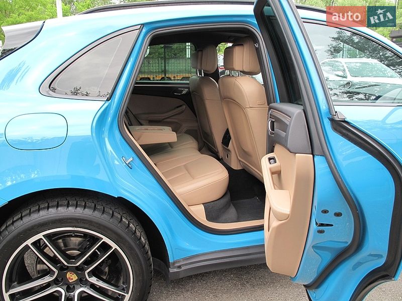 Внедорожник / Кроссовер Porsche Macan 2018 в Киеве