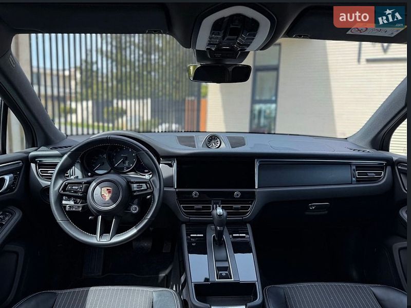 Позашляховик / Кросовер Porsche Macan 2024 в Львові