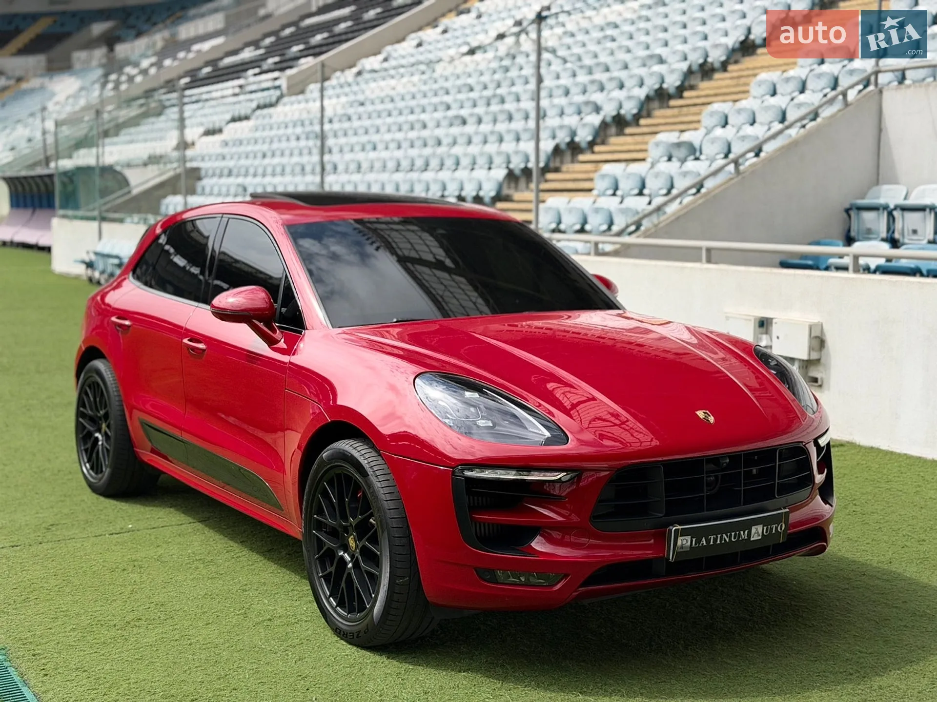 2017 Porsche Macan - мініатюра 2