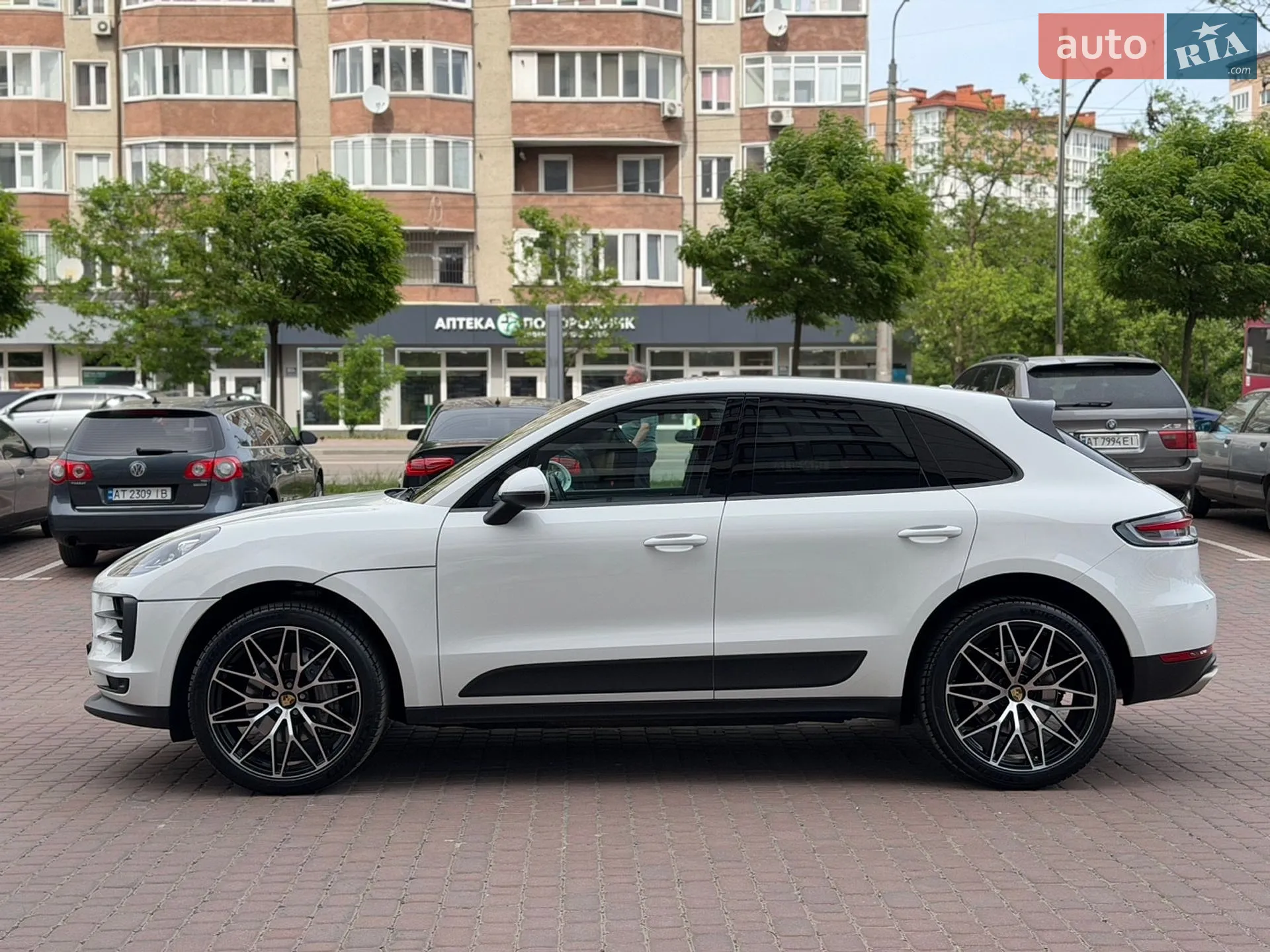 2021 Porsche Macan - мініатюра 4