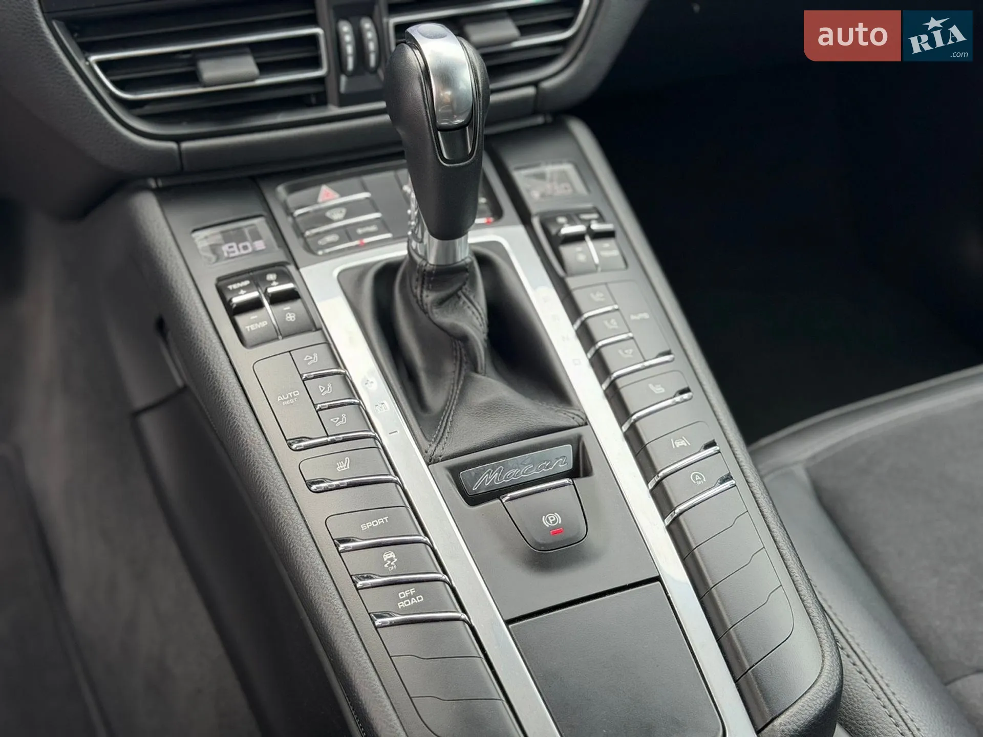 2021 Porsche Macan - мініатюра 27