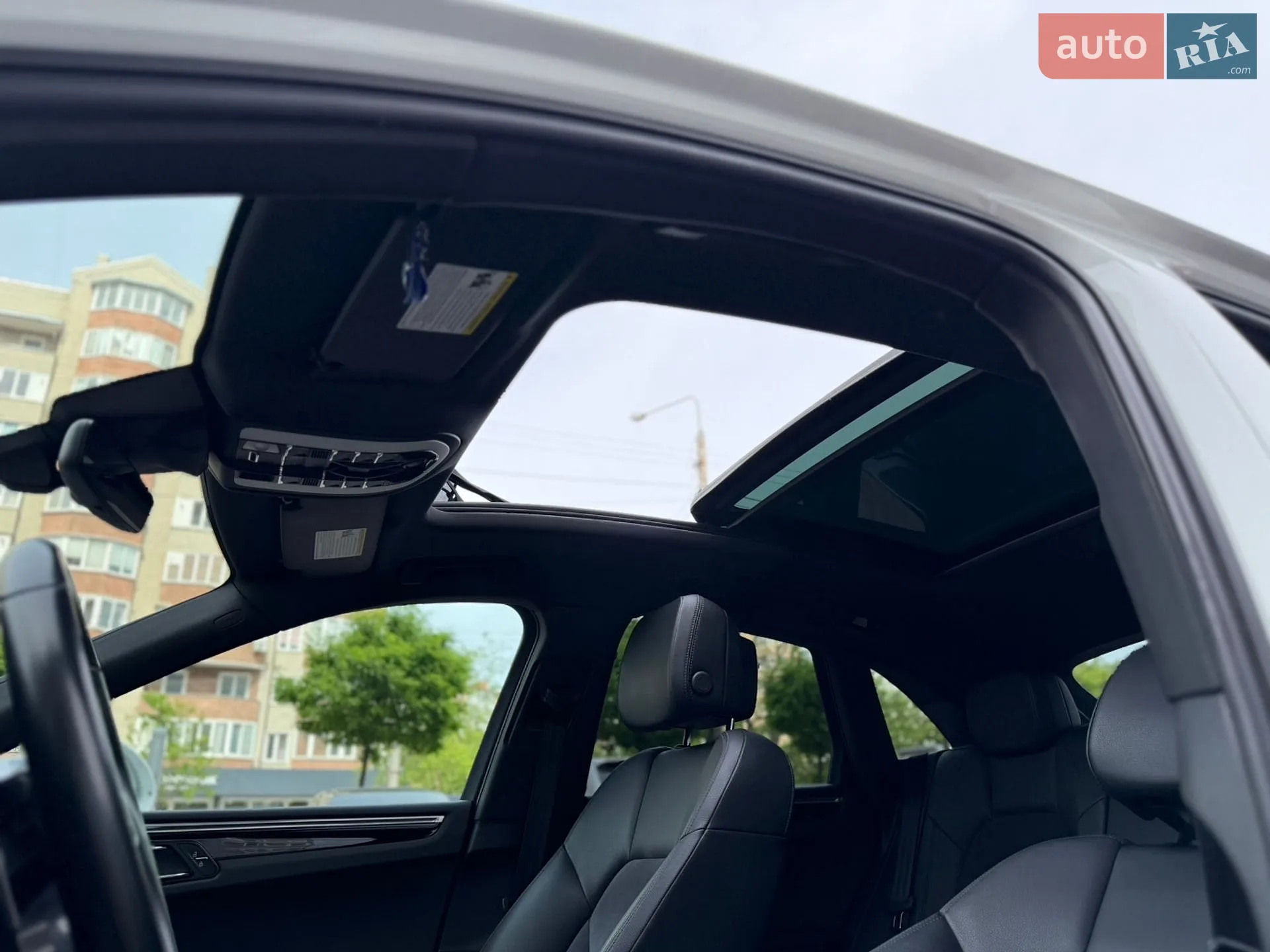2021 Porsche Macan - мініатюра 33
