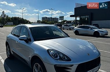 Внедорожник / Кроссовер Porsche Macan 2016 в Киеве