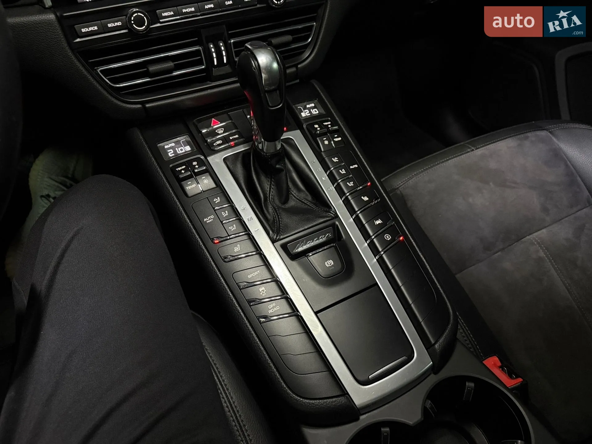 2020 Porsche Macan - мініатюра 31