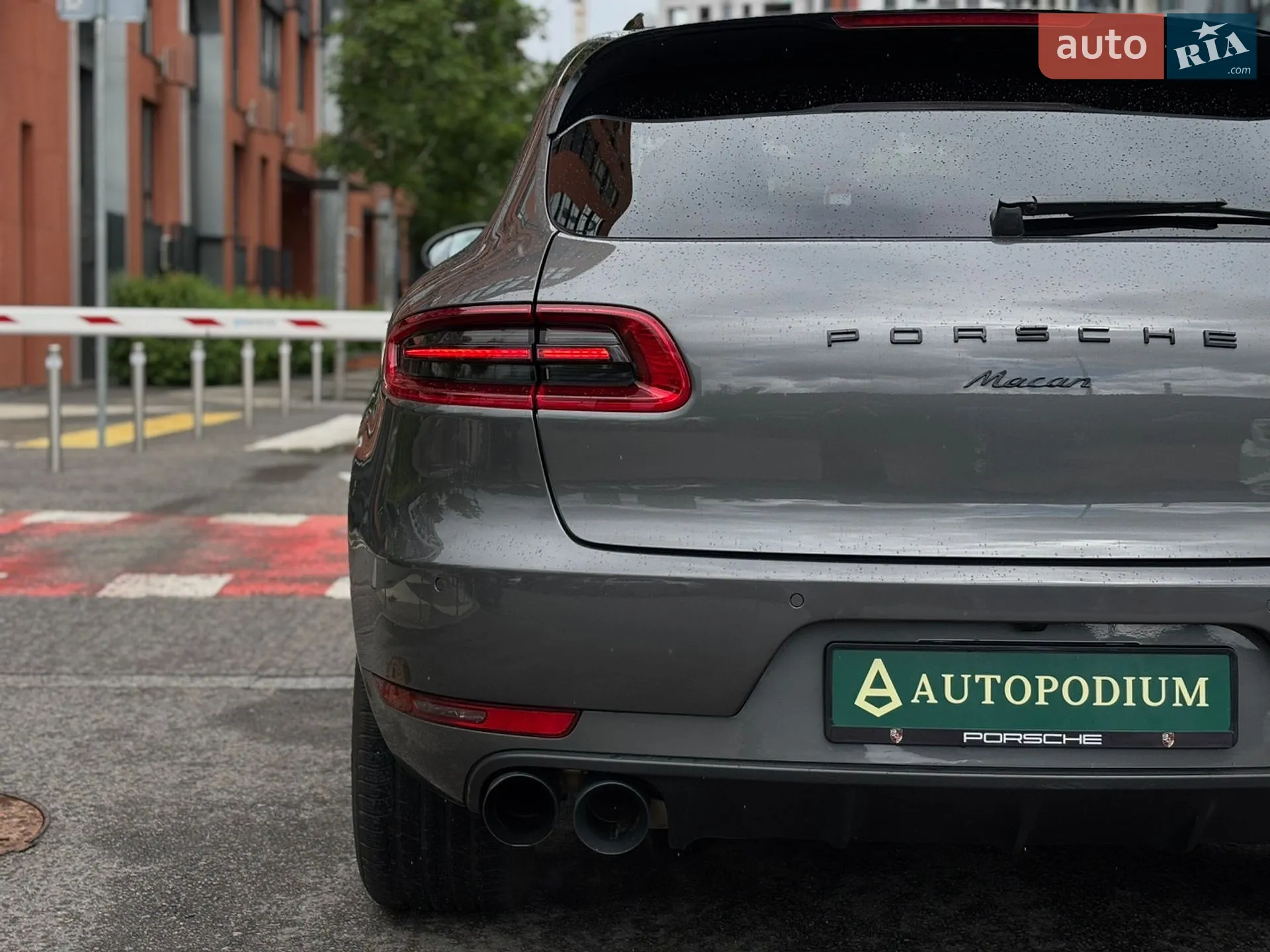 2017 Porsche Macan - мініатюра 24