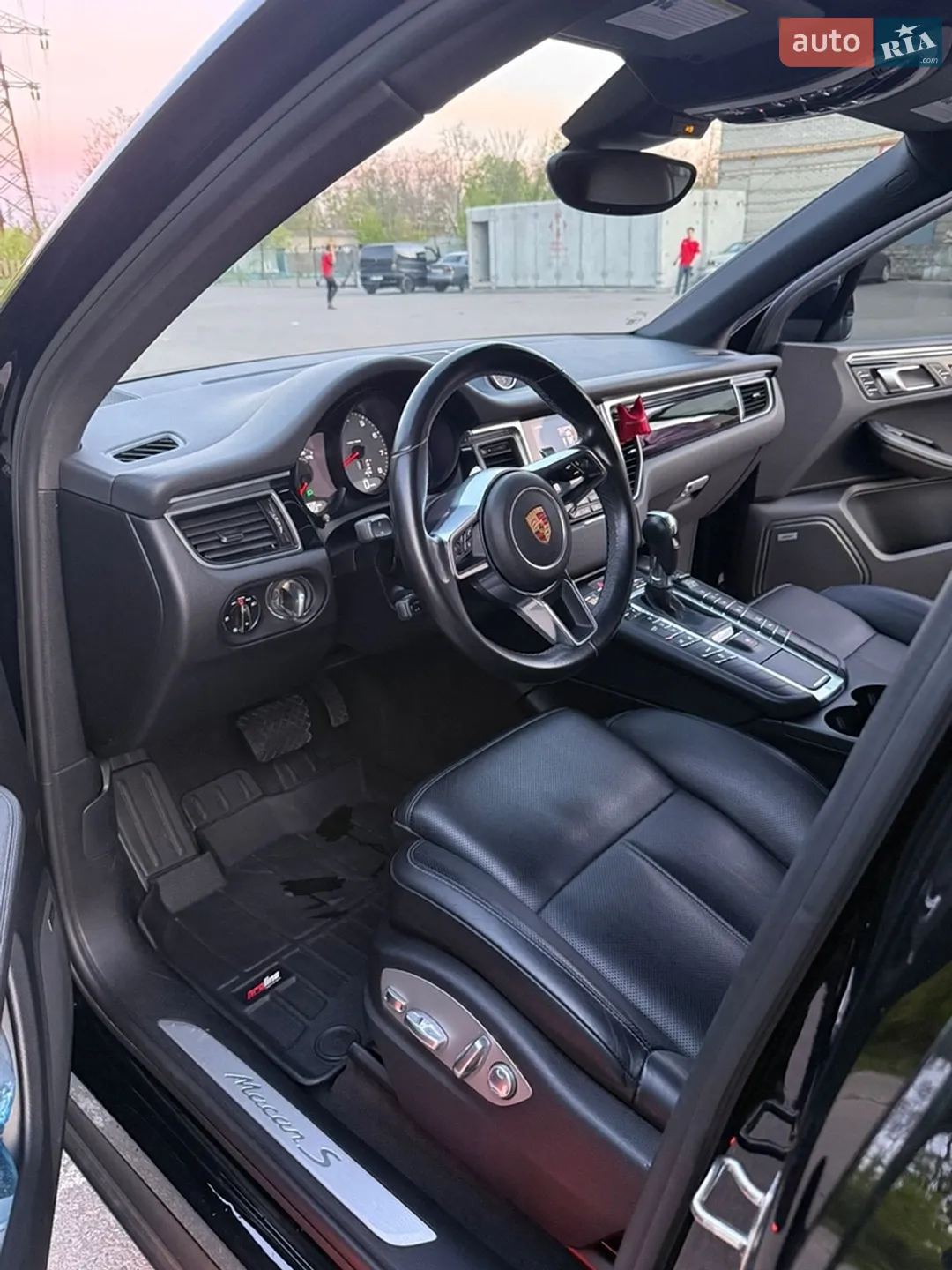 2018 Porsche Macan - мініатюра 9
