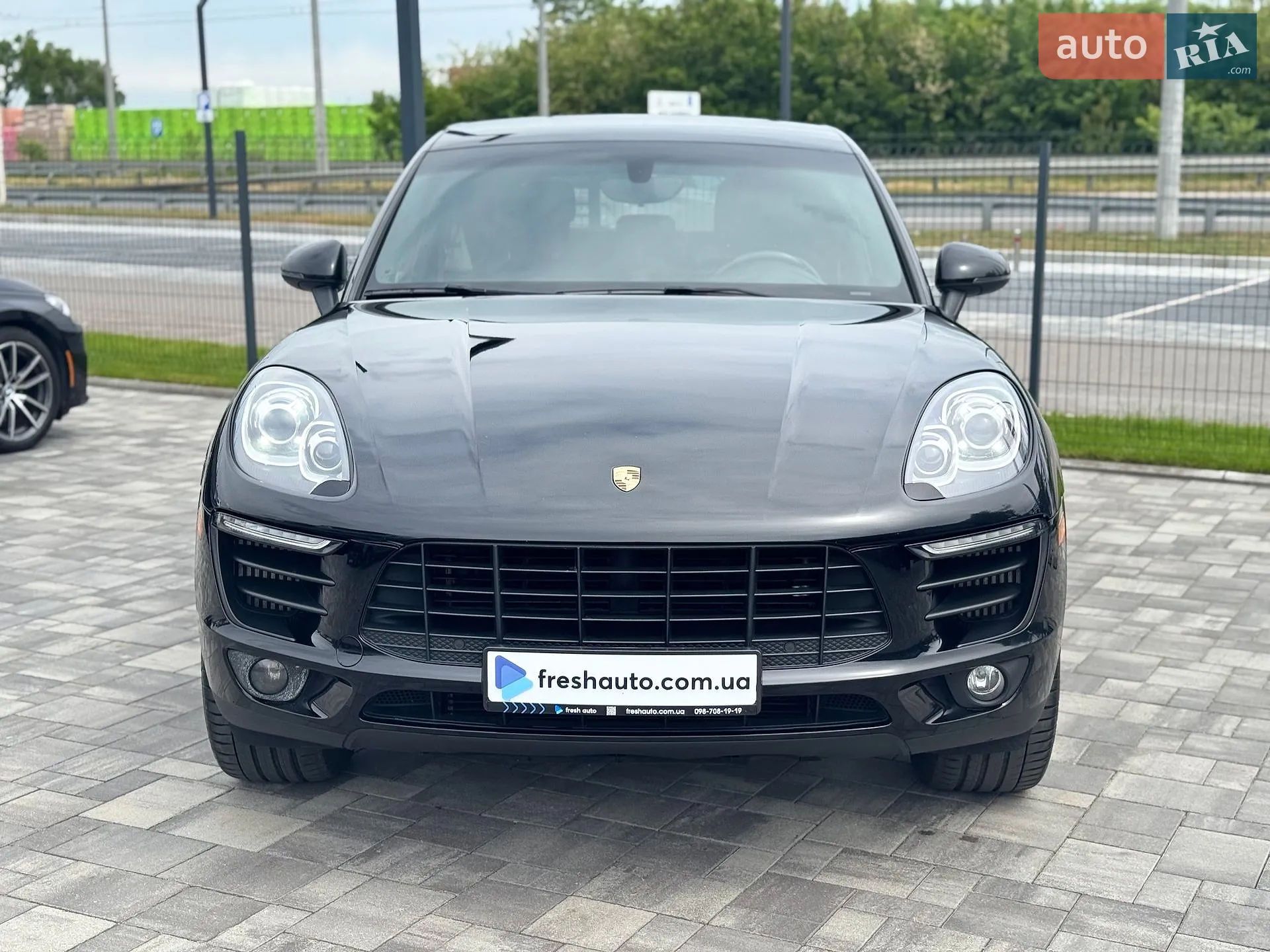 2015 Porsche Macan - мініатюра 2